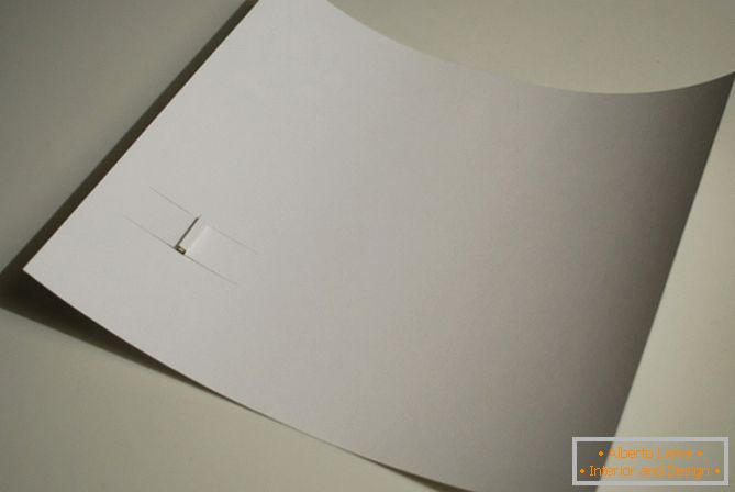 Ručné papierové svietidlo od Kazuhiro Yamanak