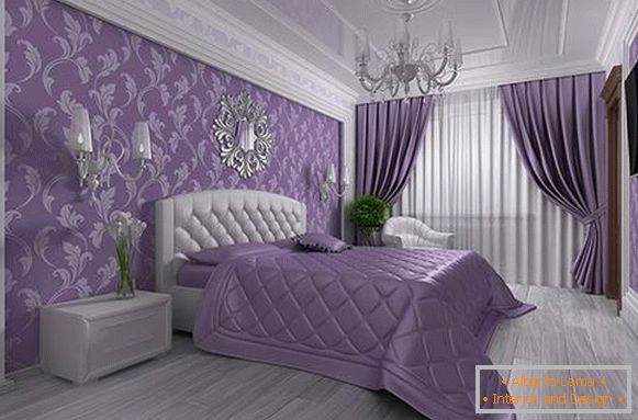 Fialová tapeta v spálni v štýle luxusu
