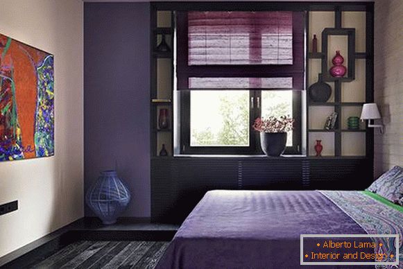 Spálňa v fialovej farbe - fotografický dizajn s tmavým stromom