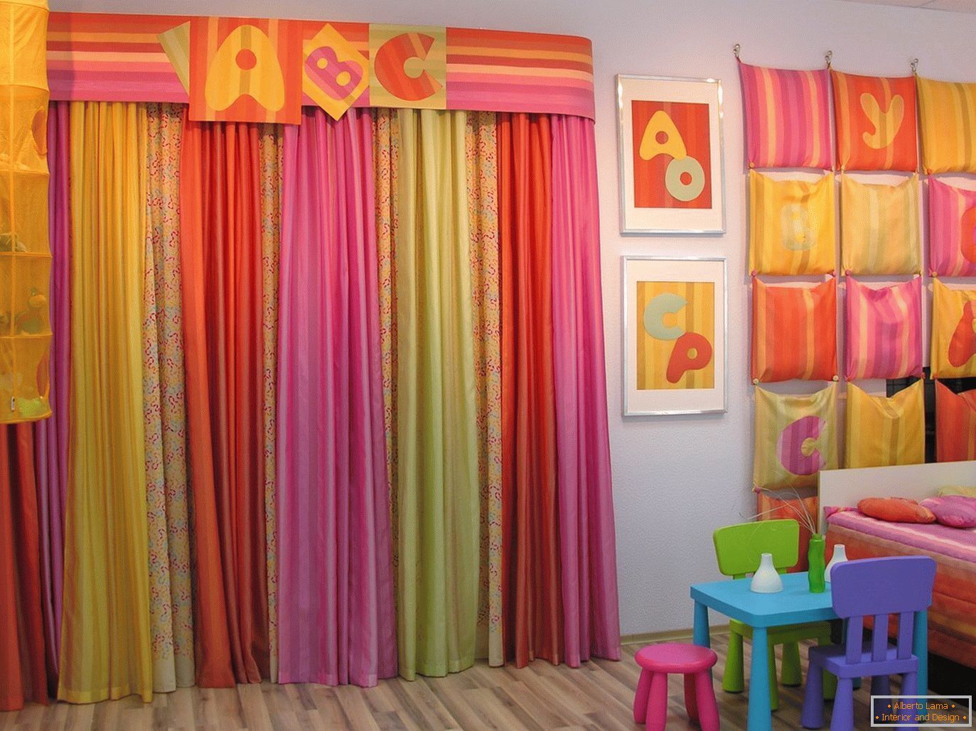 Svetlý textil pre detskú izbu