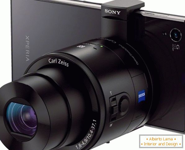 Objektív Sony Cyber-shot QX на смартфоне