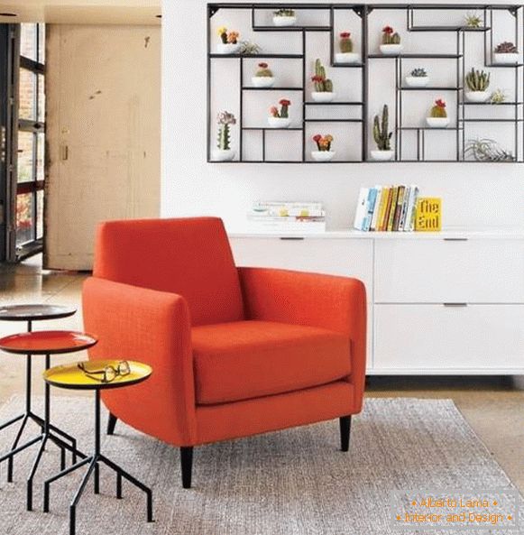 Moderný dizajn obývacej izby s policami