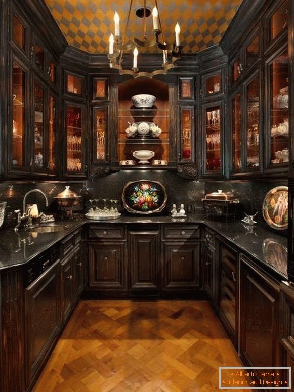 Dekoratívne prvky pre kuchynský interiér v klasickom štýle