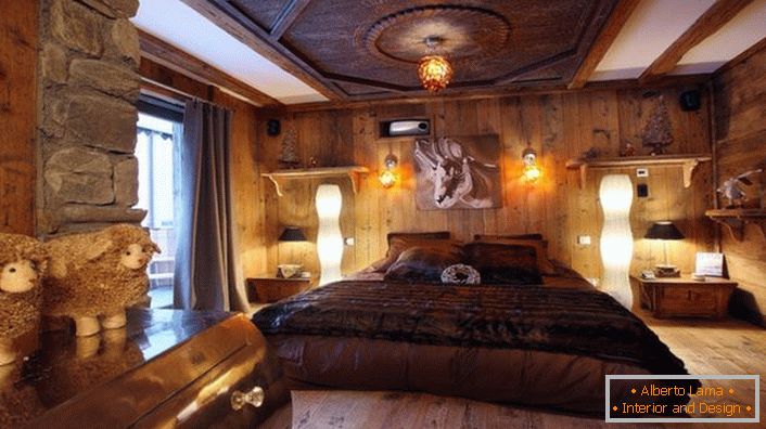 Luxusná spálňa v štýle chaty umožňuje relaxáciu v hoteli