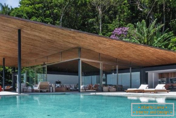Krásny jednopodlažný dom s bazénom