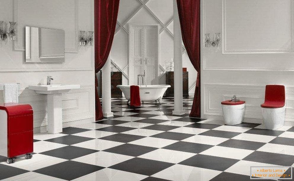 Interiér kúpeľne so šachovnicovou dlažbou