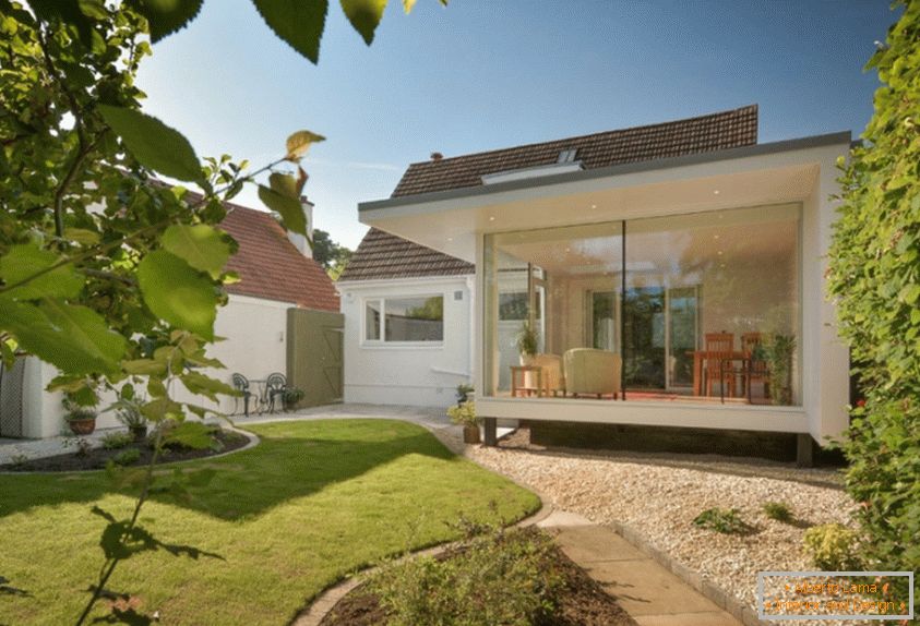 Moderný dom so záhradnou izbou Garden from Capital A Architecture