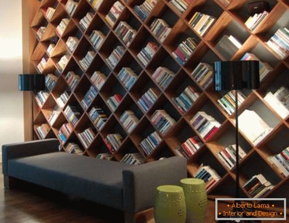 Neobvyklá knižnica v interiéri