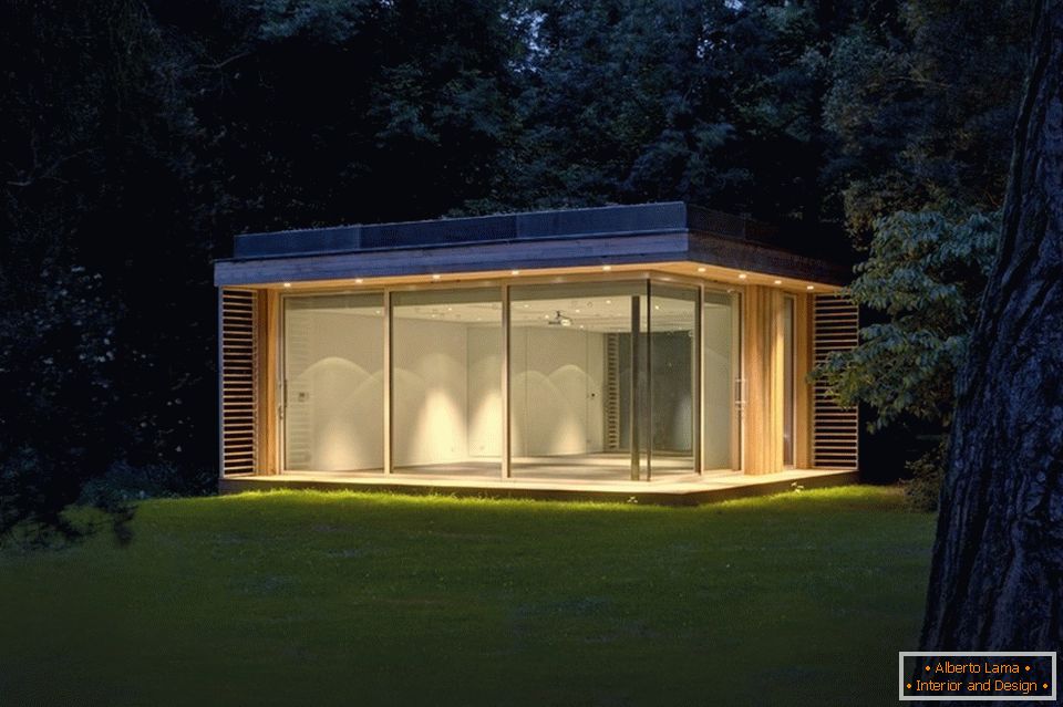 Eco-dom so sklenenými stenami