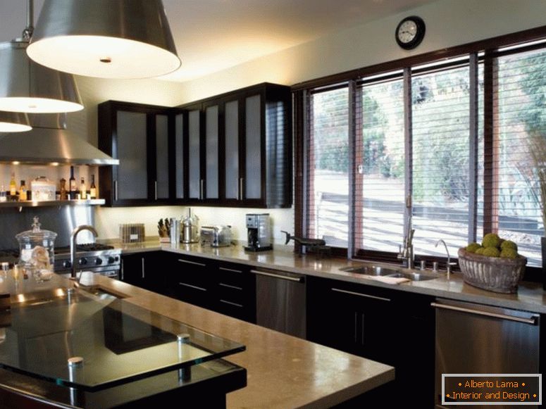 original_kitchen-storage-nicole-sassaman-kuchyňa-dark-cabinets_s4x3-jpg-pretrhol-hgtvcom-1280-960