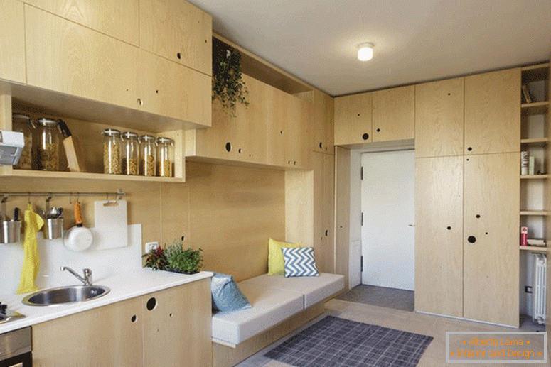 Interiér malého bytu s úložnými systémami