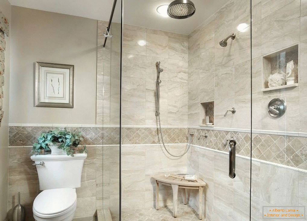 Kúpeľňový dizajn so sprchovacím kútom