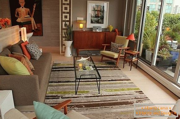 Obývacia izba kombinuje retro a eko štýly