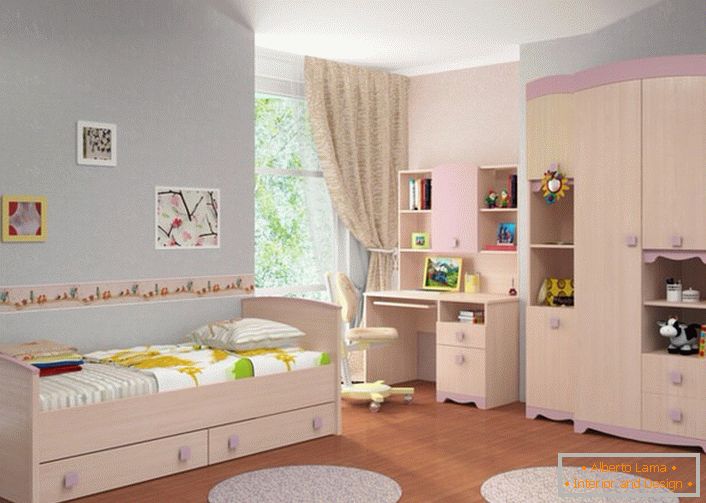 Modulový nábytok pre deti by mal byť priestranný, takže miestnosť dieťaťa sa nezdá byť preplnená.